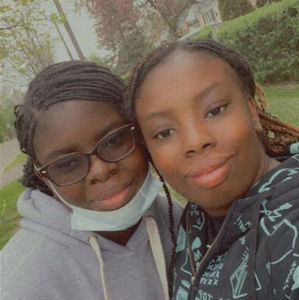 Meet your Posher, Nikia